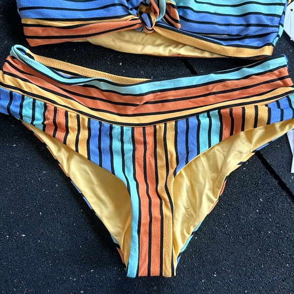 Hurley Striped Bikini NWT - Picture 3 of 5